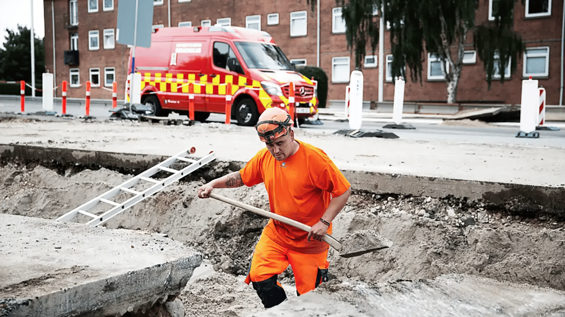 uniseals-letbane-working-man-1920x1080